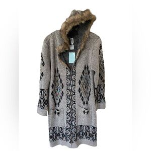 NWT Aztec Southwest sweater jacket size XL, zipper, two pockets, faux fur